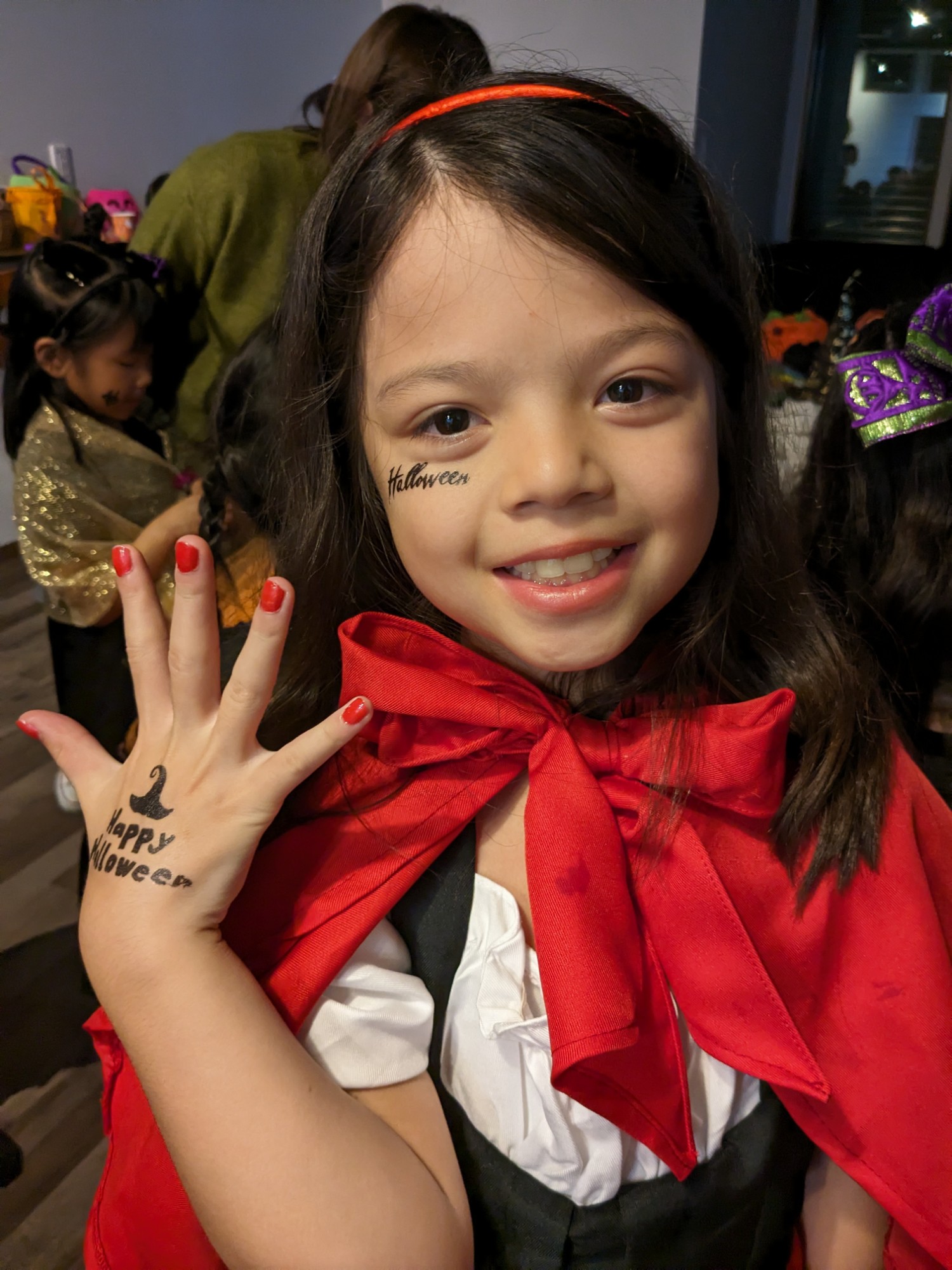 ハロウィンパーティーの子ども